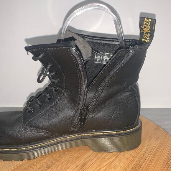 Doc Dr Martens Black Delaney Leather Boots Women’s Size 5 Men’s 4 Side Zip - Picture 10 of 10